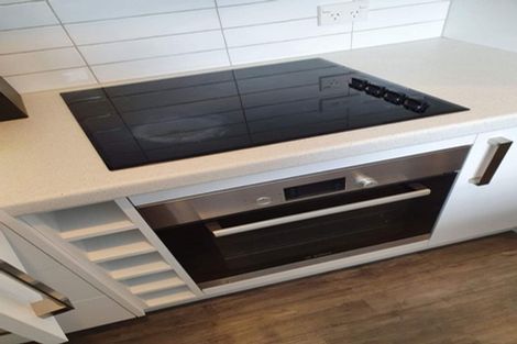 Photo of property in 4/5 Jones Crescent, Melville, Hamilton, 3206