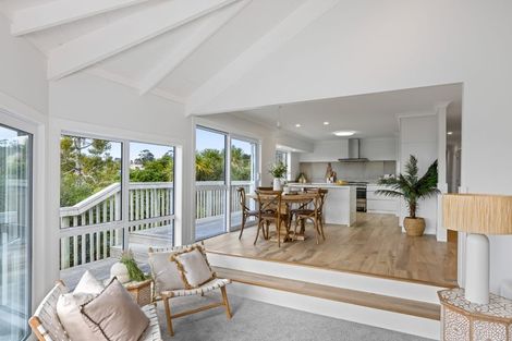 Photo of property in 70 Bay Vista Drive, Red Beach, 0932