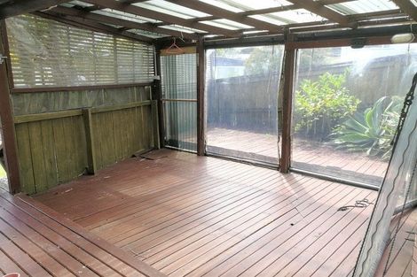 Photo of property in 5 Datura Place, Sunnynook, Auckland, 0620