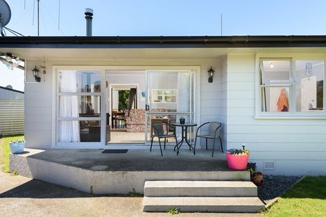 Photo of property in 27 Donovan Street, Te Puke, 3119