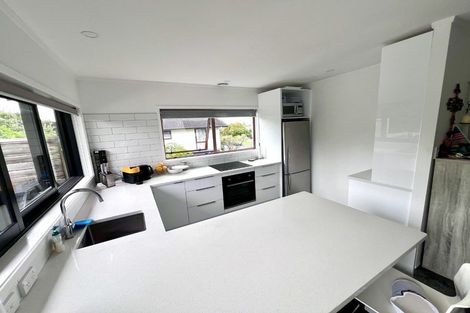 Photo of property in 6 Amorino Drive, Red Beach, 0932