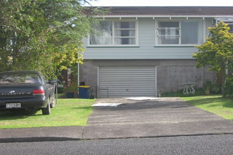 Photo of property in 100 Exmouth Road, Northcote, Auckland, 0627
