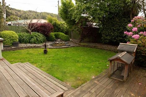 Photo of property in 21 Rata Street, Wainuiomata, Lower Hutt, 5014