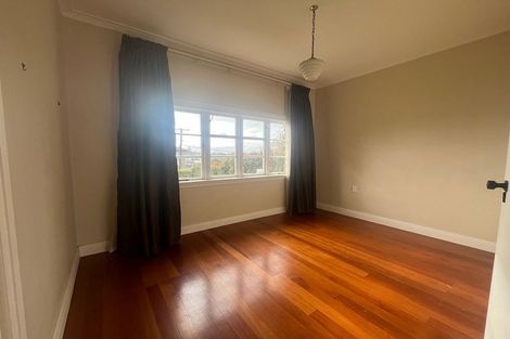 Photo of property in 7 Otahuri Crescent, Greenlane, Auckland, 1051