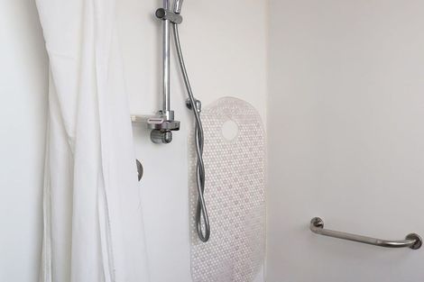 Photo of property in 5a Arthur Street, Holmes Hill, Oamaru, 9401