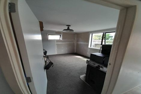Photo of property in 18 Beihlers Road, Weymouth, Auckland, 2103
