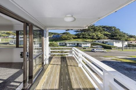 Photo of property in 48 Cardiff Crescent, Cannons Creek, Porirua, 5024