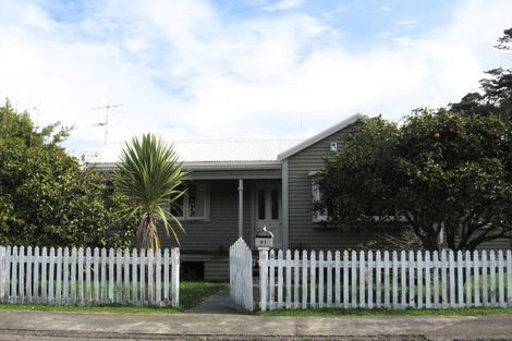 Photo of property in 91 Hauraki Road, Coromandel, 3506