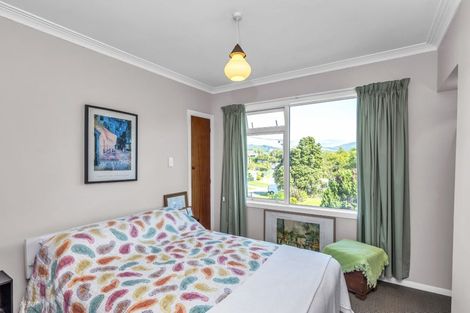 Photo of property in 127 Renown Road, Raumati South, Paraparaumu, 5032