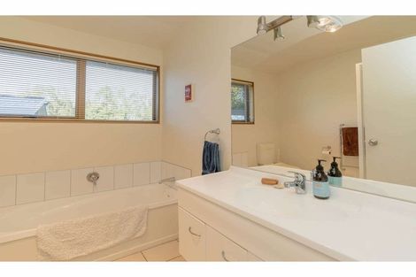 Photo of property in 11 Riverview Road, Kerikeri, 0230