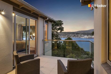 Photo of property in 17 Cornwall Street, Vauxhall, Dunedin, 9013