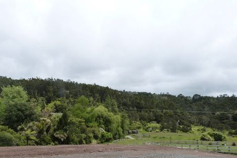 Photo of property in 28c Tram Valley Road, Swanson, Auckland, 0614