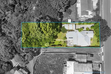 Photo of property in 151 Glenfield Road, Hillcrest, Auckland, 0626