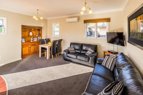 Photo of property in 41 Saint Ronans Avenue, Waterloo, Lower Hutt, 5011