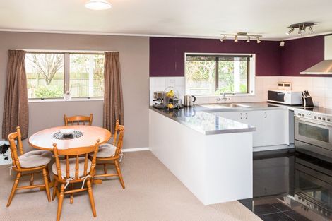 Photo of property in 23 Chadwick Place, Highbury, Palmerston North, 4412