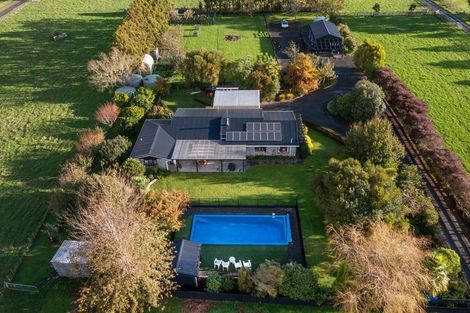 Photo of property in 1343 Kahikatea Flat Road, Kaukapakapa, 0871