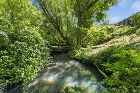 Photo of property in 17 Chartwell Drive, Eltham, 4322