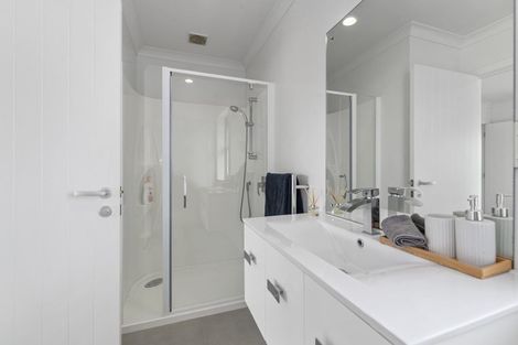 Photo of property in 156 Kittiwake Drive, Schnapper Rock, Auckland, 0632