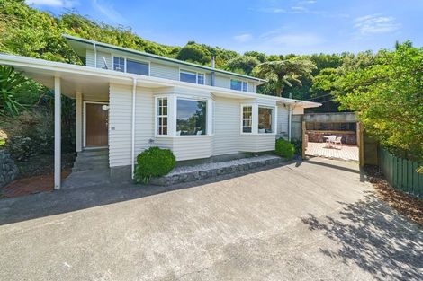 Photo of property in 32 Voltaire Street, Karori, Wellington, 6012