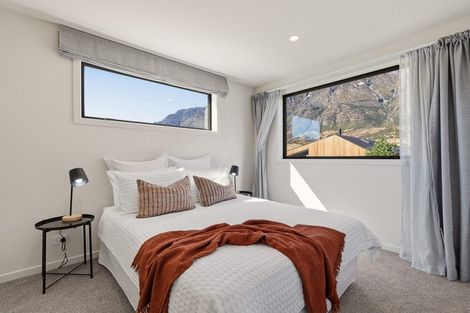 Photo of property in 104 Spur Ridge Rise, Jacks Point, 9371