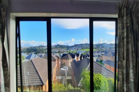 Photo of property in 22/22 Northcross Drive, Oteha, Auckland, 0632