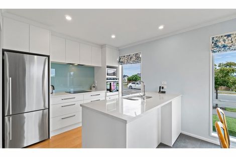 Photo of property in 13 Billington Drive, Halswell, Christchurch, 8025