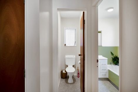 Photo of property in 33c Carrington Street, New Plymouth, 4310