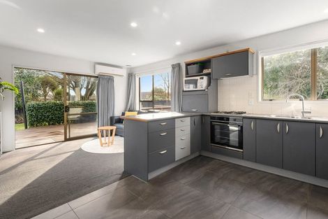 Photo of property in 9b Kaputone Place, Belfast, Christchurch, 8051