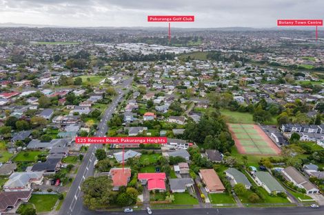 Photo of property in 125 Reeves Road, Pakuranga Heights, Auckland, 2010