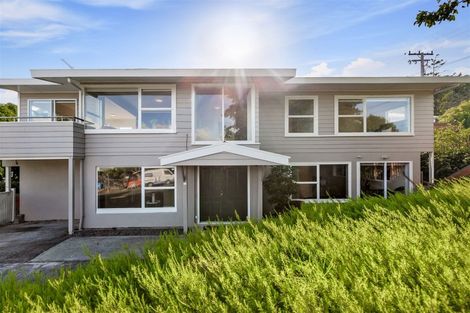Photo of property in 1 Jacaranda Avenue, Beach Haven, Auckland, 0626