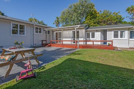 Photo of property in 4 Williams Terrace, Fitzherbert, Palmerston North, 4410