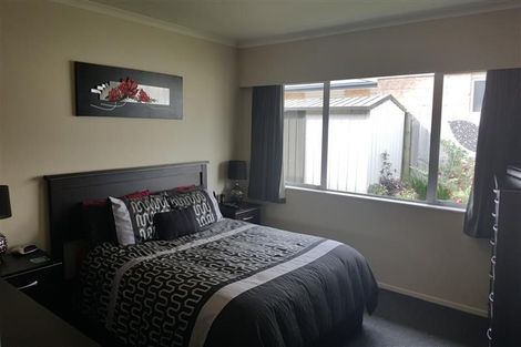 Photo of property in 33 Masefield Terrace, Kelvin Grove, Palmerston North, 4414