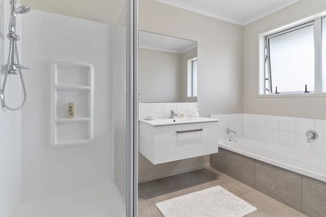 Photo of property in 98 Grenada Street, Mount Maunganui, 3116