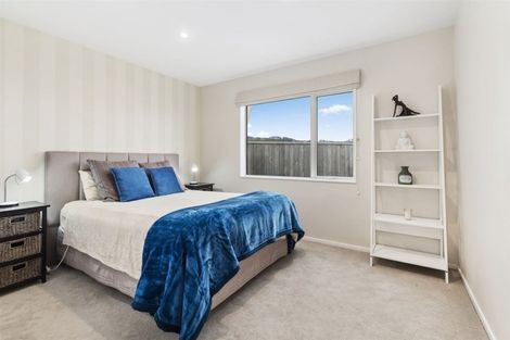 Photo of property in 7 Sue Dow Lane, Aotea, Porirua, 5024