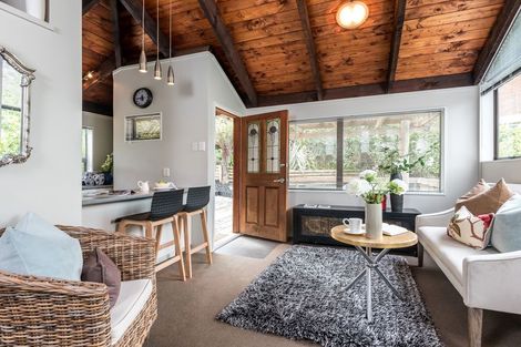 Photo of property in 2/64 Mirrabooka Avenue, Botany Downs, Auckland, 2010