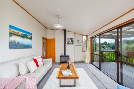Photo of property in 1/48 Lemnos Place, Titirangi, Auckland, 0604