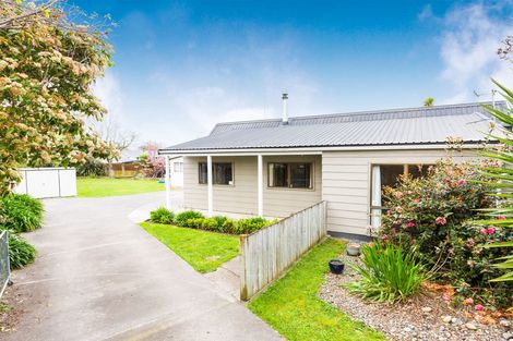 Photo of property in 23 Chadwick Place, Highbury, Palmerston North, 4412