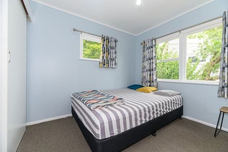 Photo of property in 71 Dundale Avenue, Blockhouse Bay, Auckland, 0600