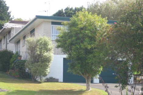 Photo of property in 44 Ayton Drive, Totara Vale, Auckland, 0629