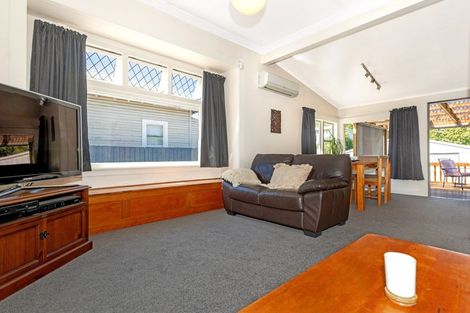 Photo of property in 208 Kahutia Street, Gisborne, 4010