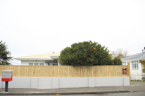 Photo of property in 64 Napier Terrace, Hospital Hill, Napier, 4110