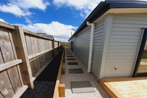 Photo of property in 12 Percheron Road, Pukekohe, 2120