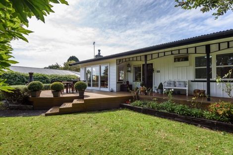 Photo of property in 30 Leinster Avenue, Raumati South, Paraparaumu, 5032