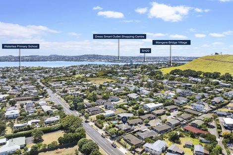 Photo of property in 99 Wallace Road, Mangere Bridge, Auckland, 2022