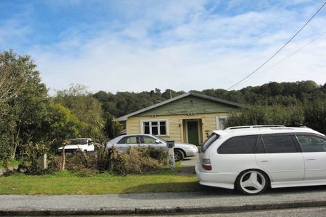 Photo of property in 52 Oxford Street, Taylorville, Greymouth, 7805
