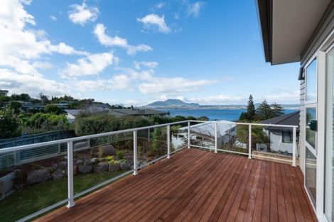 Photo of property in 3b Isobel Street, Acacia Bay, Taupo, 3330