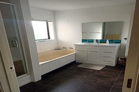 Photo of property in 1/34 Dale Crescent, Pakuranga, Auckland, 2010