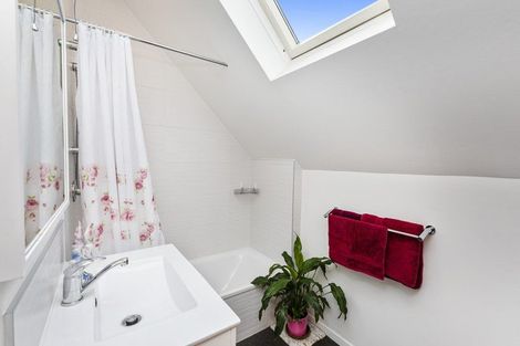 Photo of property in 3/126 Idris Road, Strowan, Christchurch, 8052