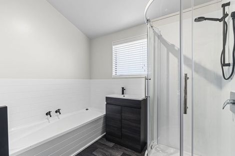 Photo of property in 149f Heta Road, Highlands Park, New Plymouth, 4312