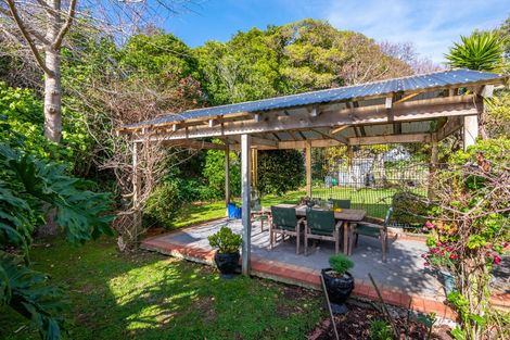 Photo of property in 11 Karu Crescent, Waikanae, 5036
